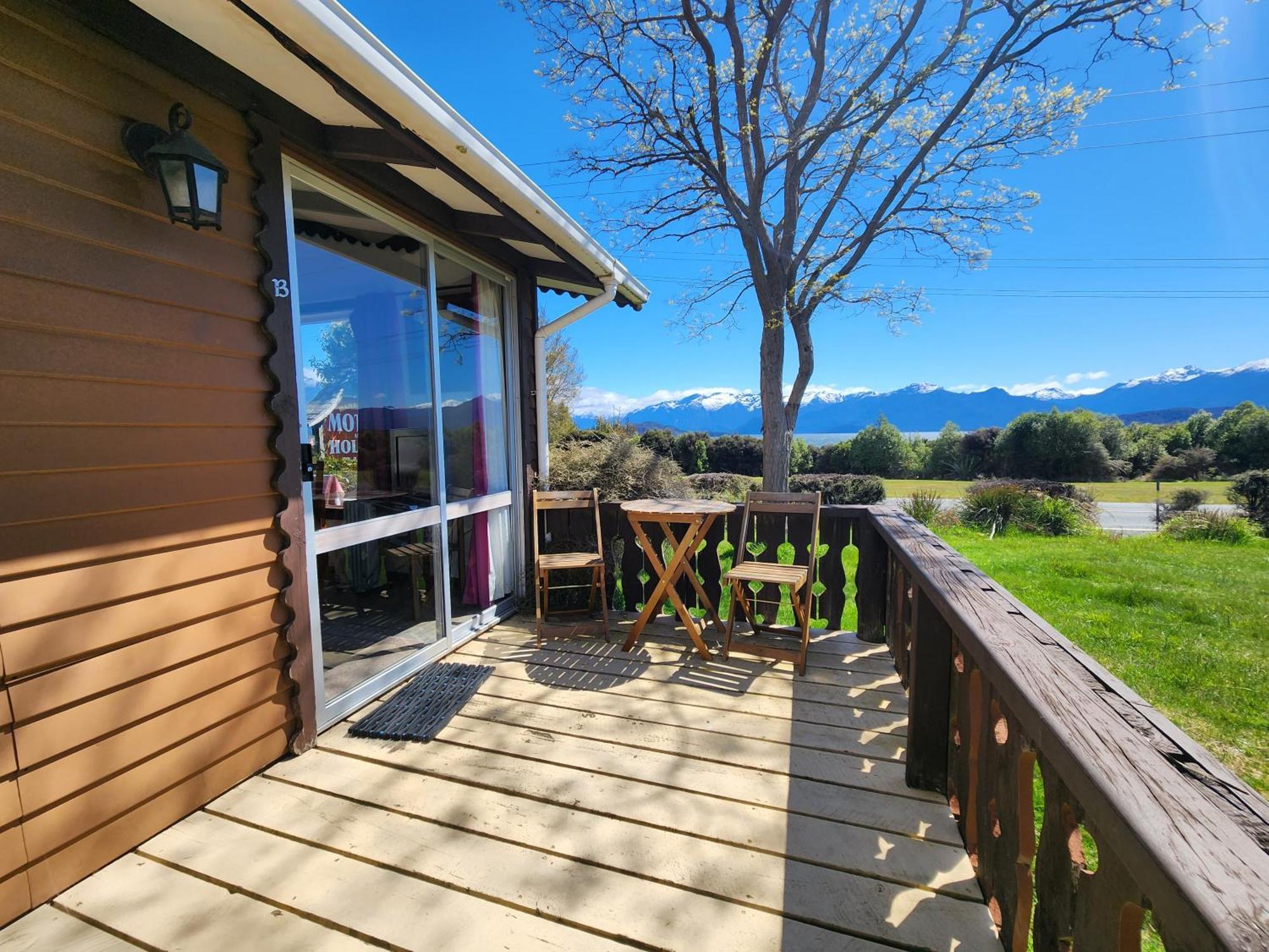Manapouri Holiday Park Exterior foto