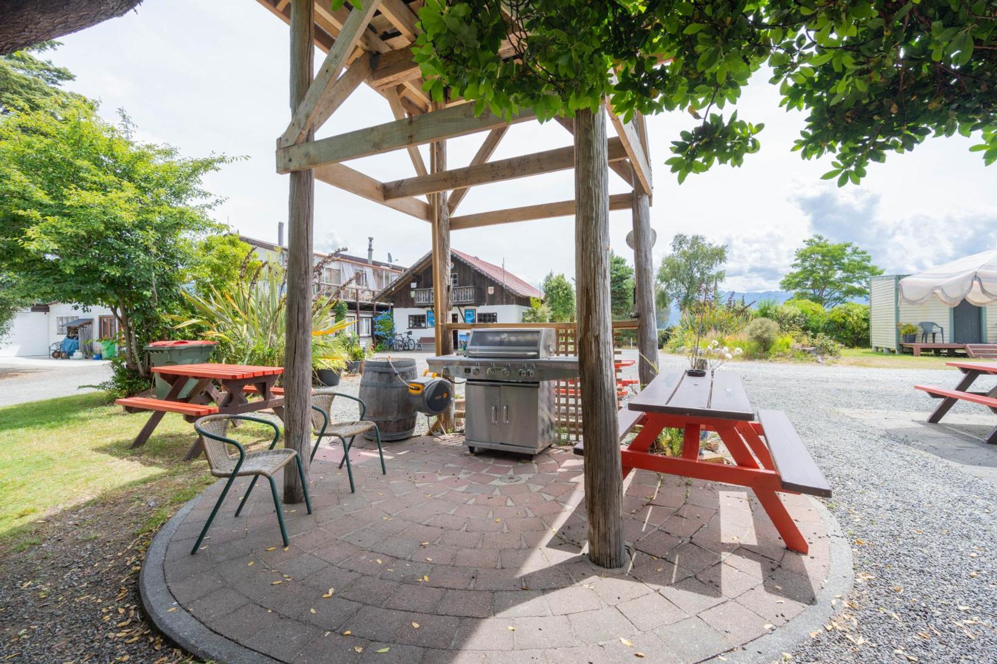 Manapouri Holiday Park Exterior foto