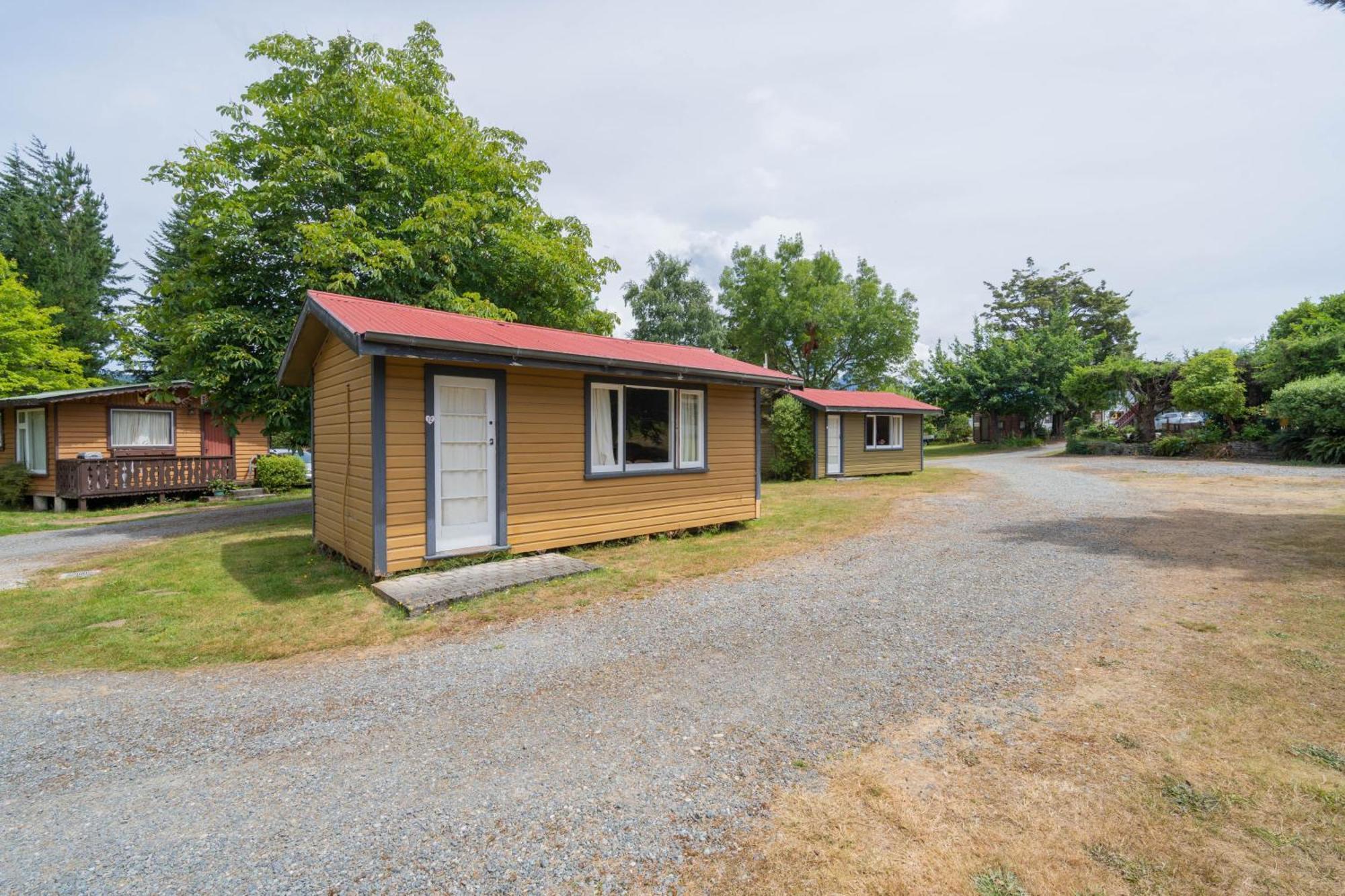 Manapouri Holiday Park Exterior foto